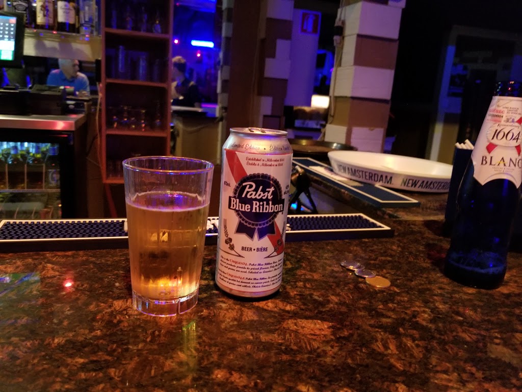 Bar La Halte Inc | 2830 Boulevard Trudel E, Saint-Boniface, QC G0X 2L0, Canada | Phone: (819) 535-5656