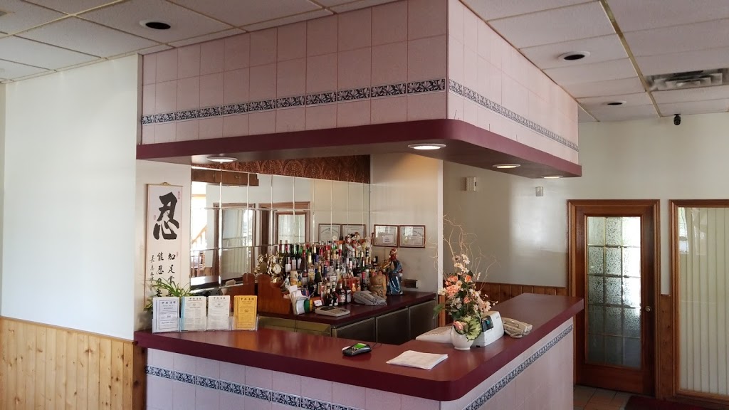 East West Restaurant | 693 Main St, Dartmouth, NS B2W 3T6, Canada | Phone: (902) 462-8738