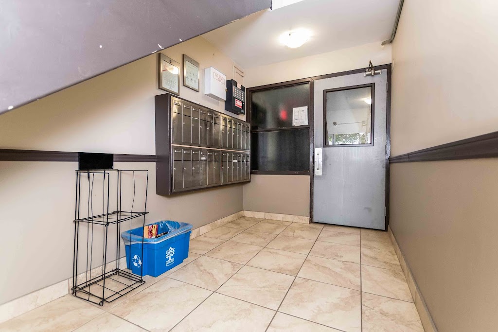 Cartier Road Apartments - Skyline Living | 55, 67, 87 &, 99 Cartier Rd, London, ON N5V 1G4, Canada | Phone: (519) 913-2886