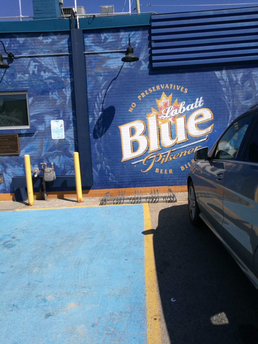Labatt Beer Store | 153 Horton St E, London, ON N6A 4M3, Canada | Phone: (519) 667-7454