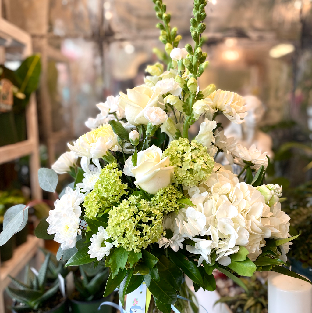 Adele-Rae Florist Ltd. | 4714 Hastings St, Burnaby, BC V5C 2K7, Canada | Phone: (604) 299-0585