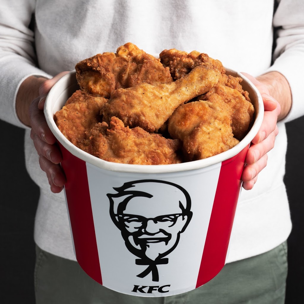 KFC | meal delivery | 27 Amy Croft, Road, Tecumseh, ON N9K 1C7, Canada | 5197393067 OR +1 519-739-3067