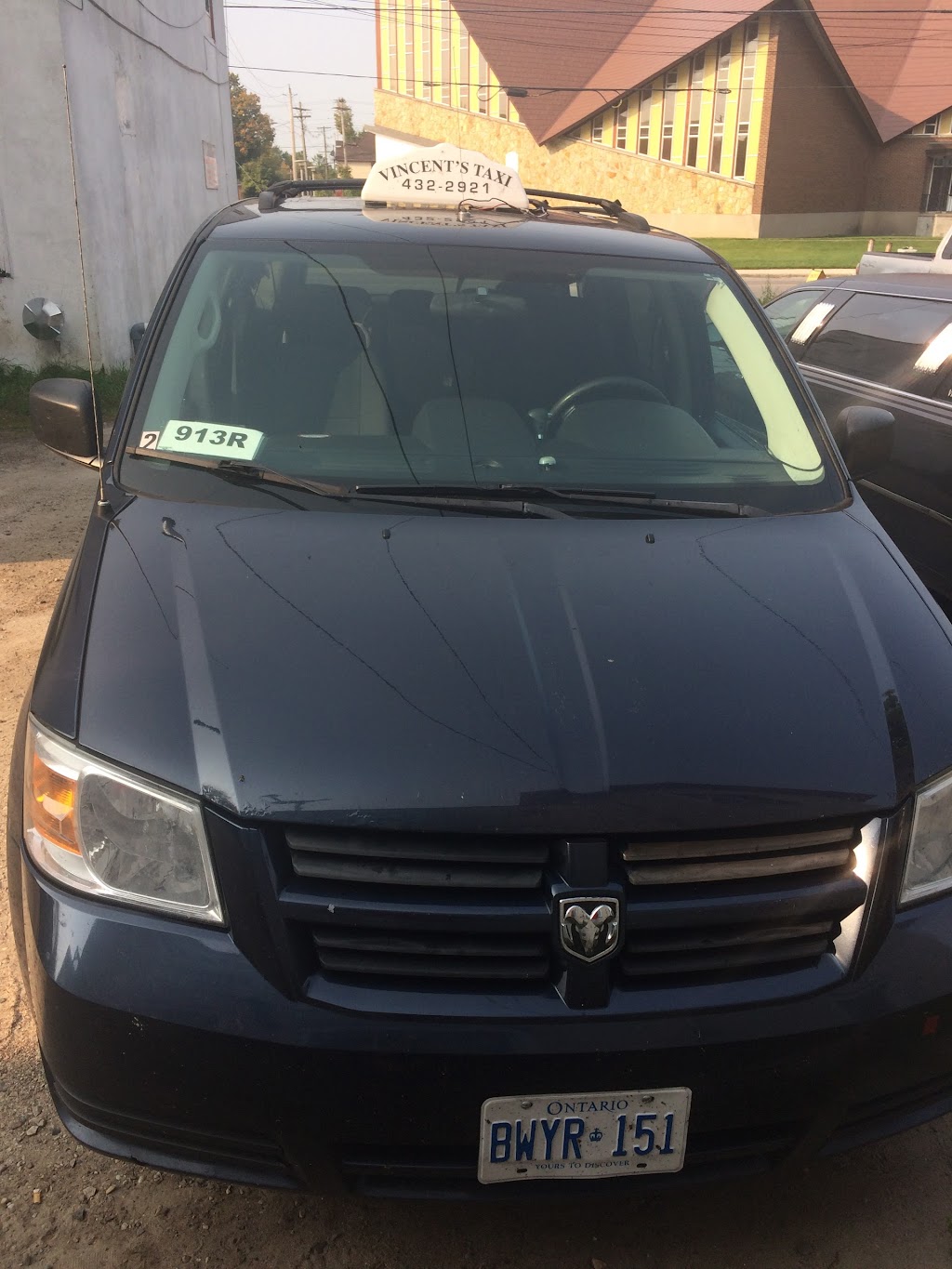 Vincents Taxi & Limousine | 61 Barry Ave, Renfrew, ON K7V 3N9, Canada | Phone: (613) 432-2921