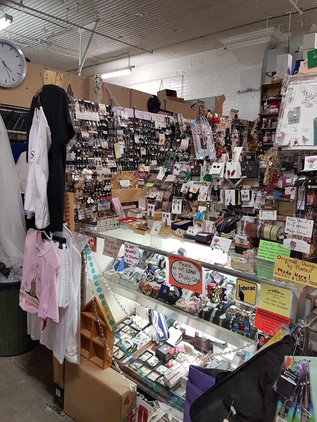 Mulvey Market | 421 Mulvey Ave E, Winnipeg, MB R3L 0R6, Canada | Phone: (204) 478-1217