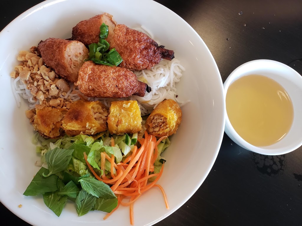 Lotus Island Vietnamese Eatery | 1381 Lakeshore Rd E #1, Mississauga, ON L5E 1G6, Canada | Phone: (905) 990-3689