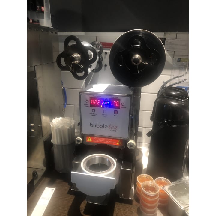 Bubble Tea Shop | Sushi Shop, 2210 Bd du Millénaire unité 150, Saint-Basile-le-Grand, QC J3N 1T8, Canada | Phone: (450) 461-0999