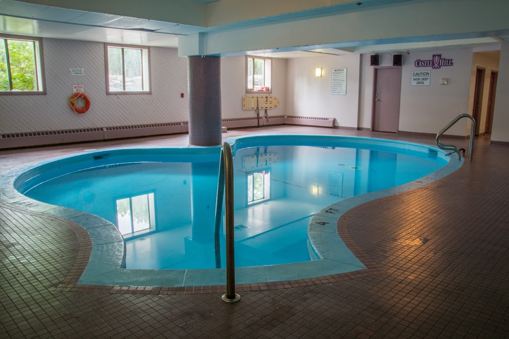 Castle Hill | 1000 Castle Hill Crescent, Ottawa, ON K2C 3L7, Canada | Phone: (613) 691-6524