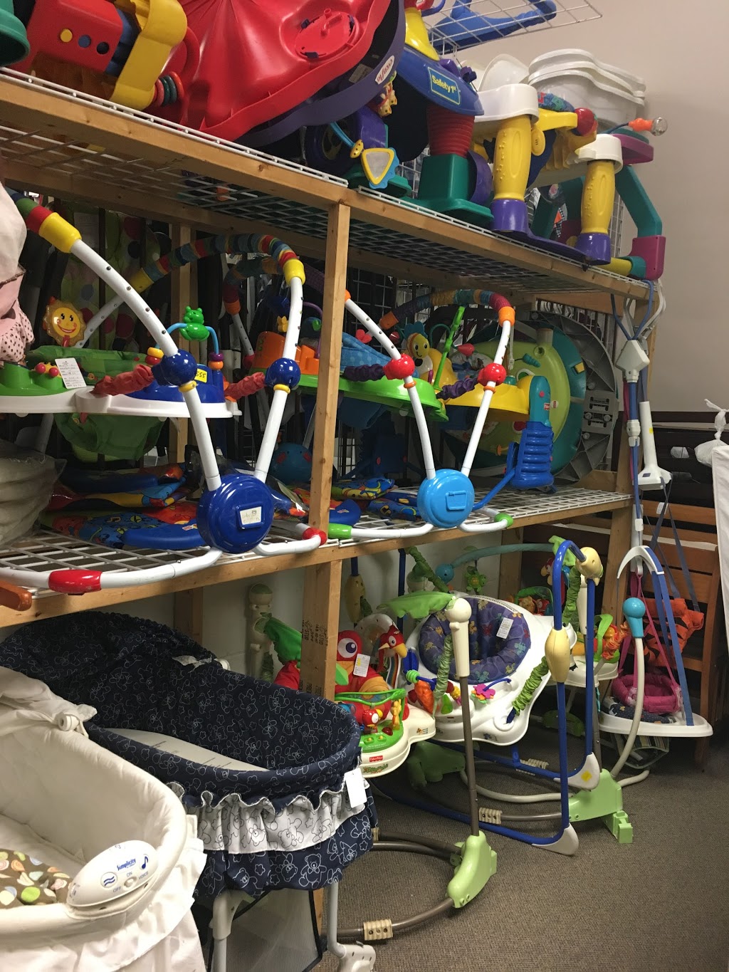 Peekaboo Its Almost New | 320 N Park St, Brantford, ON N3R 4L3, Canada | Phone: (519) 770-4581