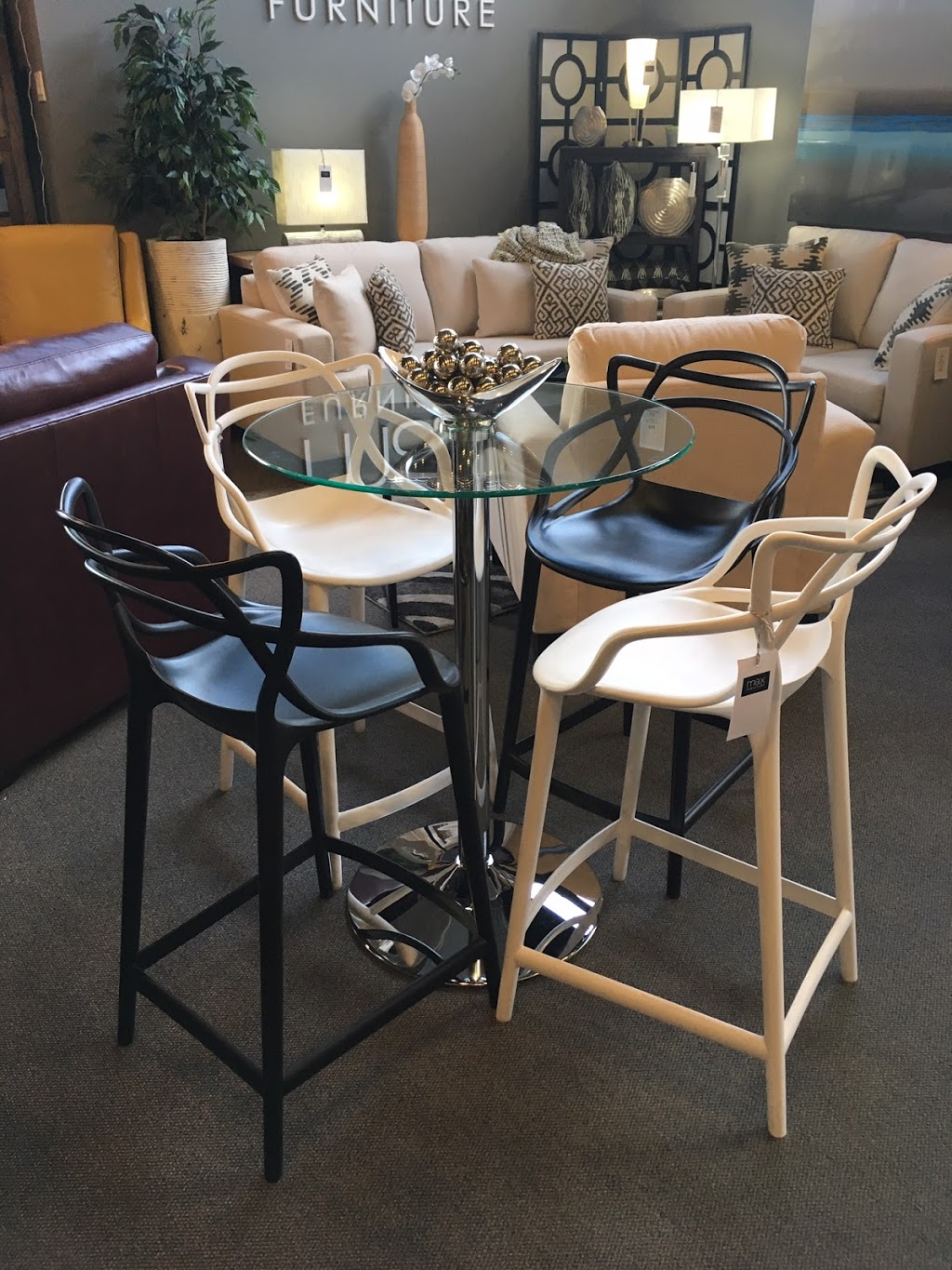 Max Furniture | 3460 Quadra St, Victoria, BC V8X 1G6, Canada | Phone: (250) 590-7133