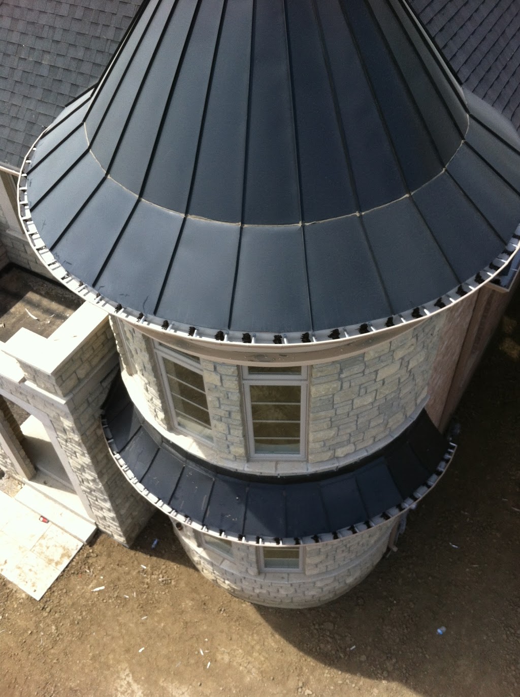 Can-Mar Aluminum | EAVESTROUGH INSTALLATION | 3053 Patrick Crescent, Mississauga, ON L5N 3H3, Canada | Phone: (905) 616-3330