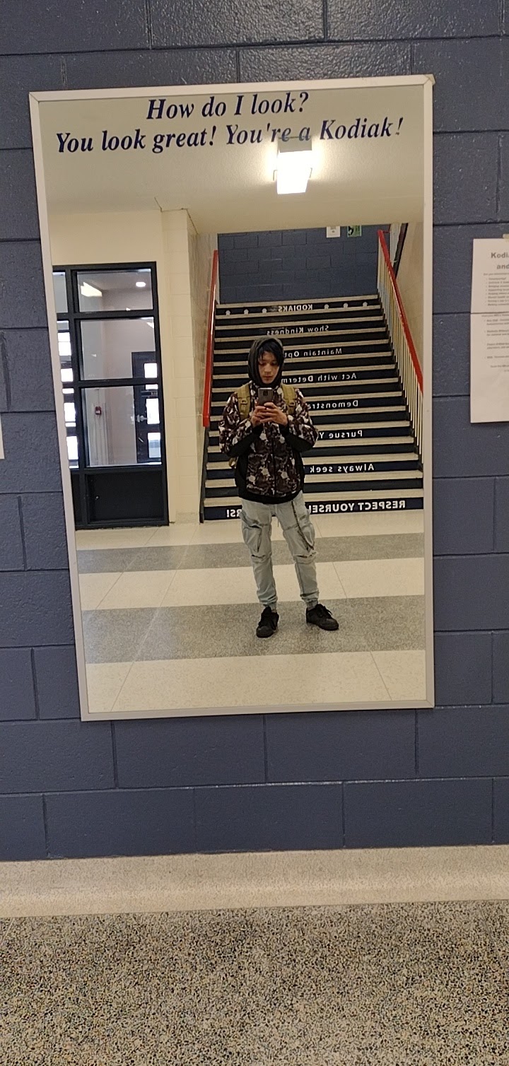 River East Collegiate | 295 Sutton Ave, Winnipeg, MB R2G 0T1, Canada | Phone: (204) 338-4611
