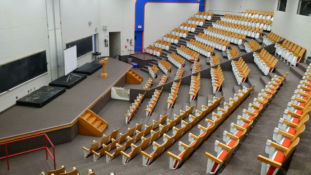G.L. Roberts Collegiate and Vocational Institute | 399 Chaleur Ave, Oshawa, ON L1J 1G5, Canada | Phone: (905) 728-7594