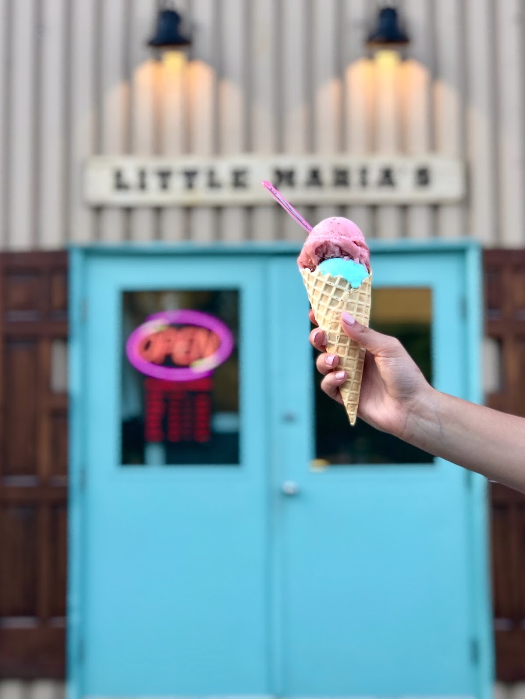 Little Marias | 2958 Henderson Hwy, East Saint Paul, MB R2E 0C6, Canada | Phone: (204) 615-6780