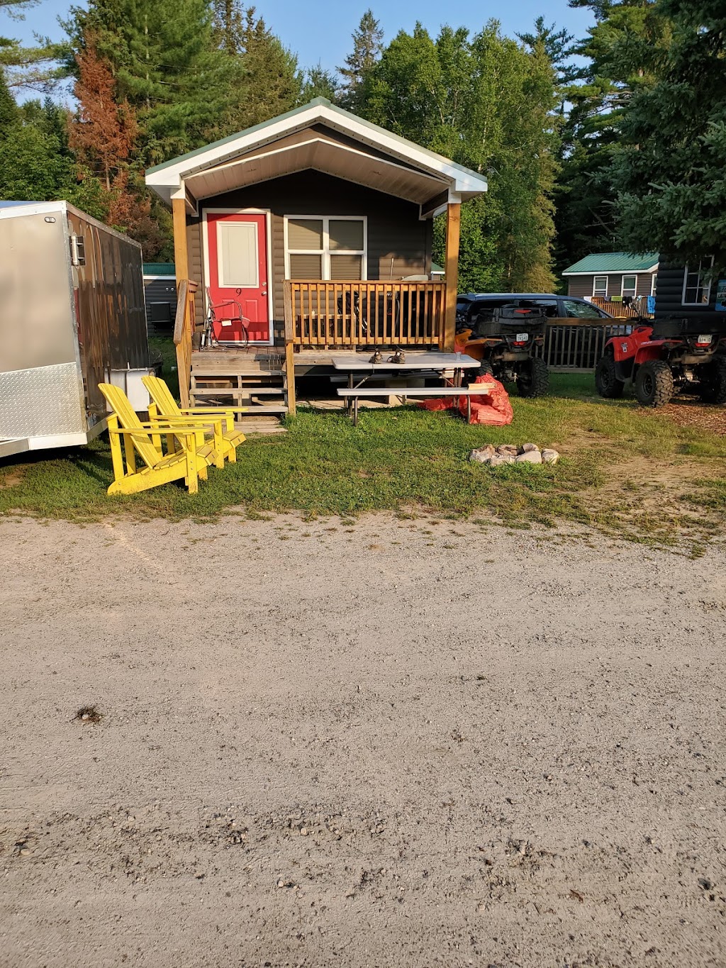 Edgewater Park Lodge Inc | 45 Edgewater Park Rd, Kearney, ON P0A 1M0, Canada | Phone: (800) 667-8076