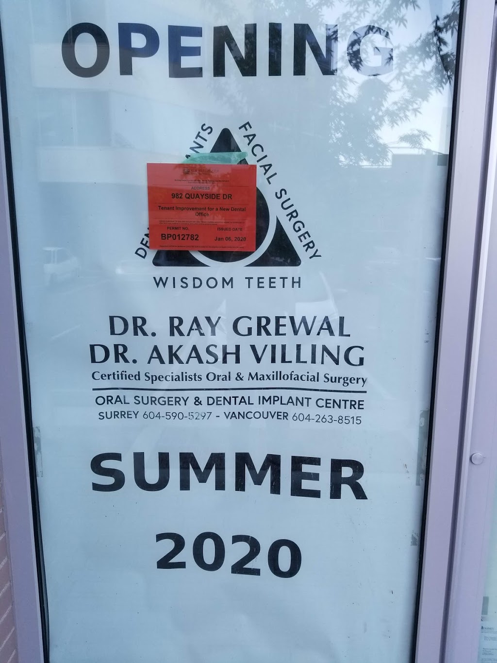 New West Oral Surgery - Dr. Ray Grewal and Dr. Akash Villing | 982 Quayside Dr, New Westminster, BC V3M 0L5, Canada | Phone: (604) 553-6725