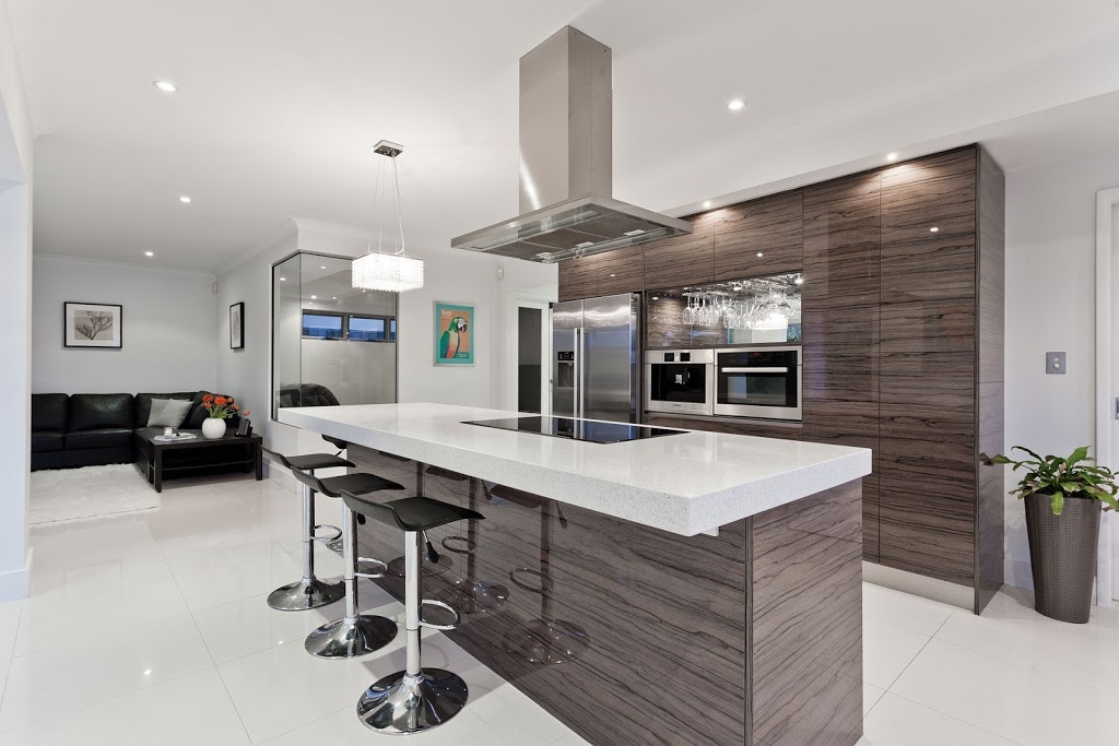 Regina Kitchens | 545 Albert St, Regina, SK S4R 2P2, Canada | Phone: (306) 660-0366