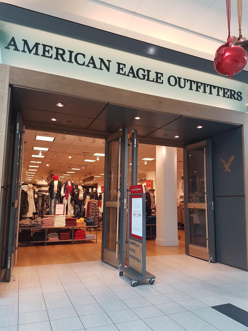 American Eagle Outfitters | 550 King St N Unite E12, Waterloo, ON N2L 5W6, Canada | Phone: (519) 886-6949