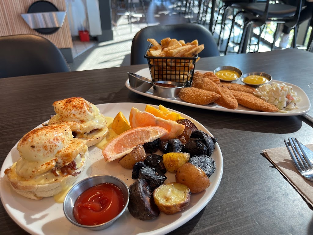 R + D Kitchen by White Spot | 4567 Lougheed Hwy., Burnaby, BC V5C 3Z6, Canada | Phone: (604) 416-4604