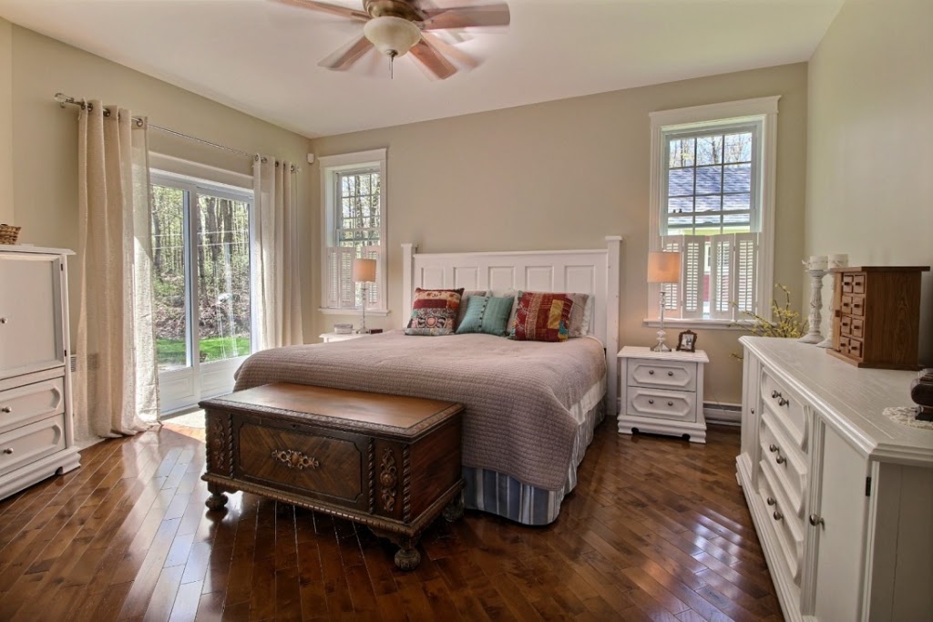 La Châtelaine | 13 Impasse de la Roche, Shefford, QC J2M 1P3, Canada | Phone: (450) 777-9008