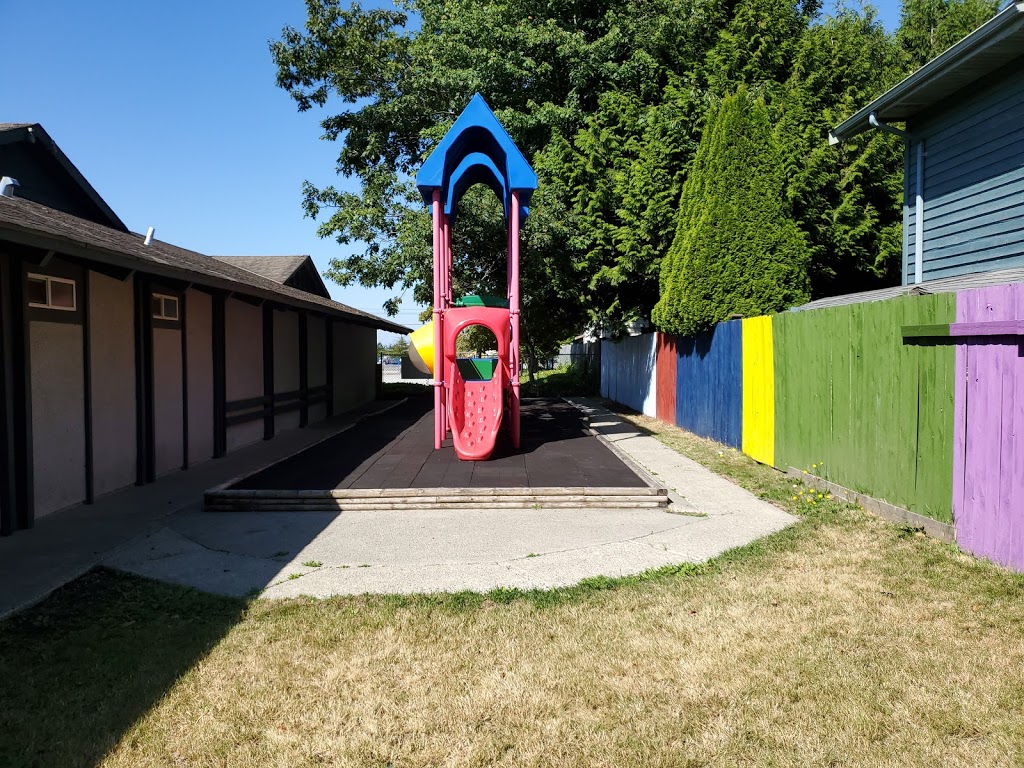Caterpillar Fun House # 2 | 11601 82 Ave, Delta, BC V4C 2C3, Canada | Phone: (778) 855-3411