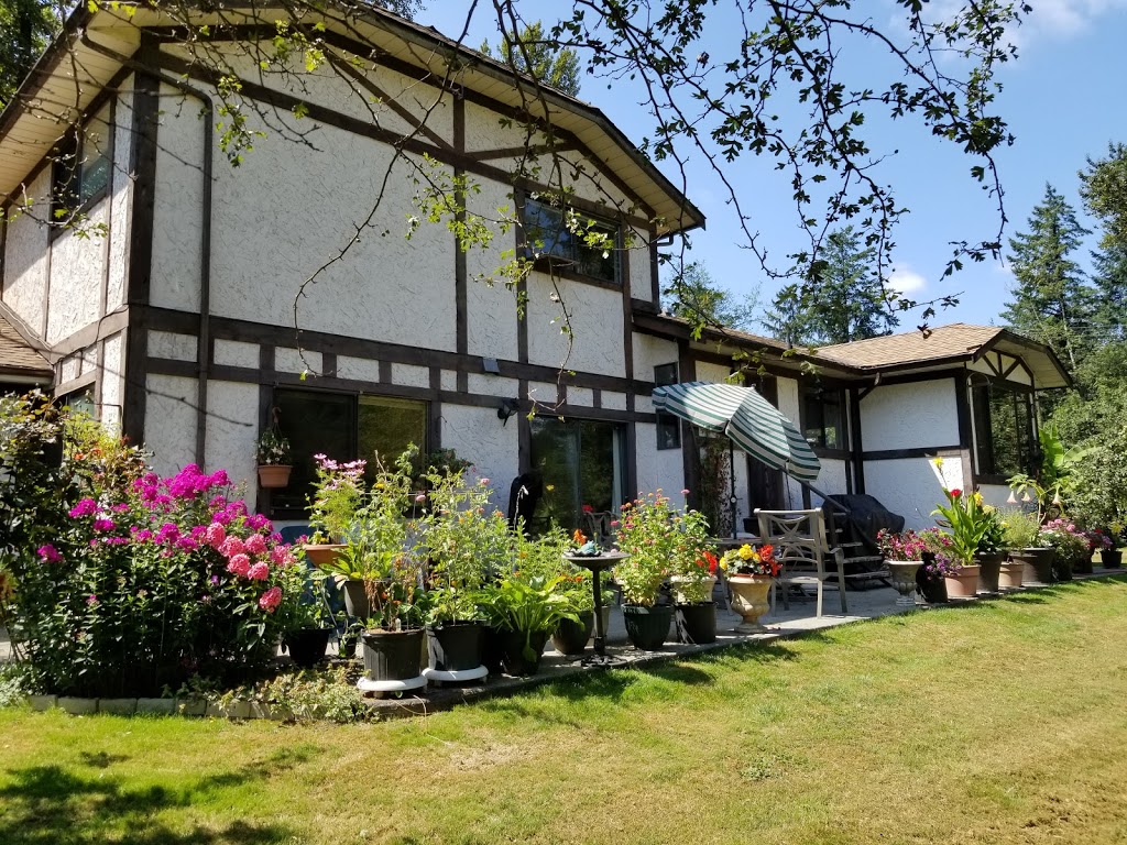 VICKYS B+B | 12708 224 St, Maple Ridge, BC V2X 6C1, Canada | Phone: (604) 861-1233
