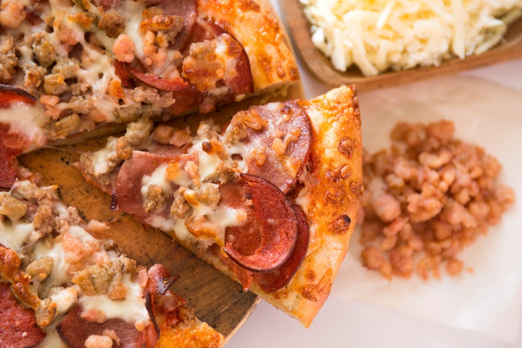 Pizza 38 & Chesters Fried Chicken | 5403 38 Ave NW, Edmonton, AB T6L 6W7, Canada | Phone: (780) 485-0038