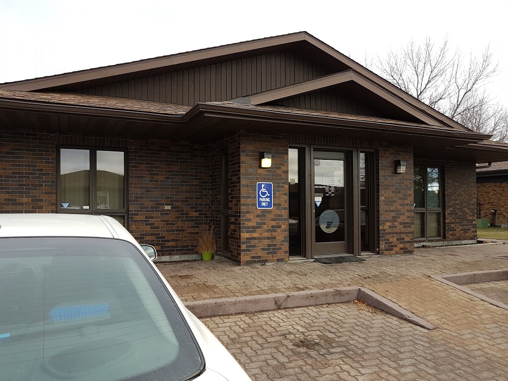 Monea D M Dr | 1111 Lakewood Ct, Regina, SK S4X 3S3, Canada | Phone: (306) 924-0544
