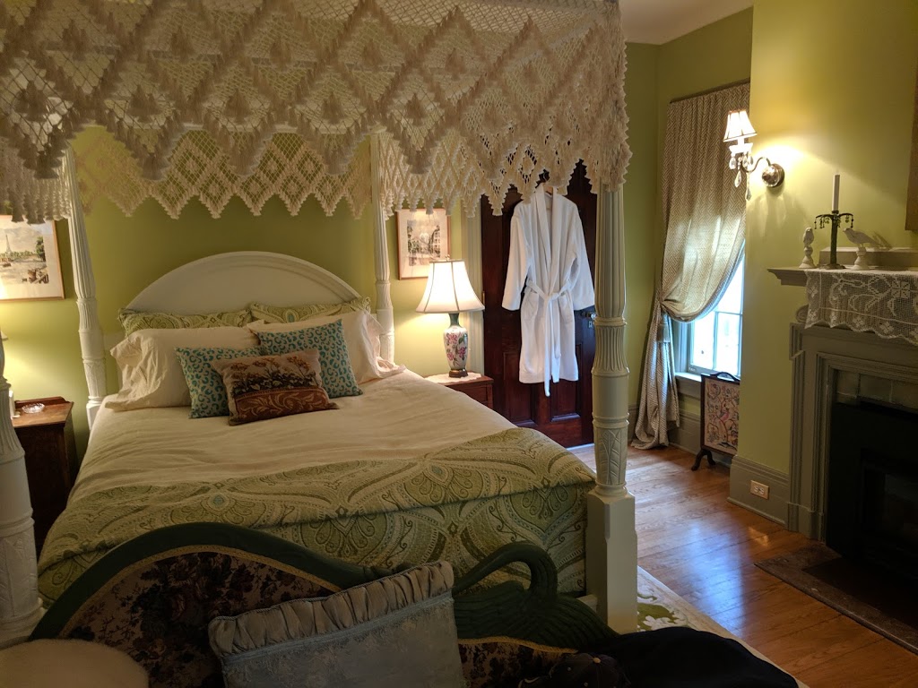 Montrose Inn | 1725 Old Highway 2, Belleville, ON K8N 4Z2, Canada | Phone: (613) 966-1028