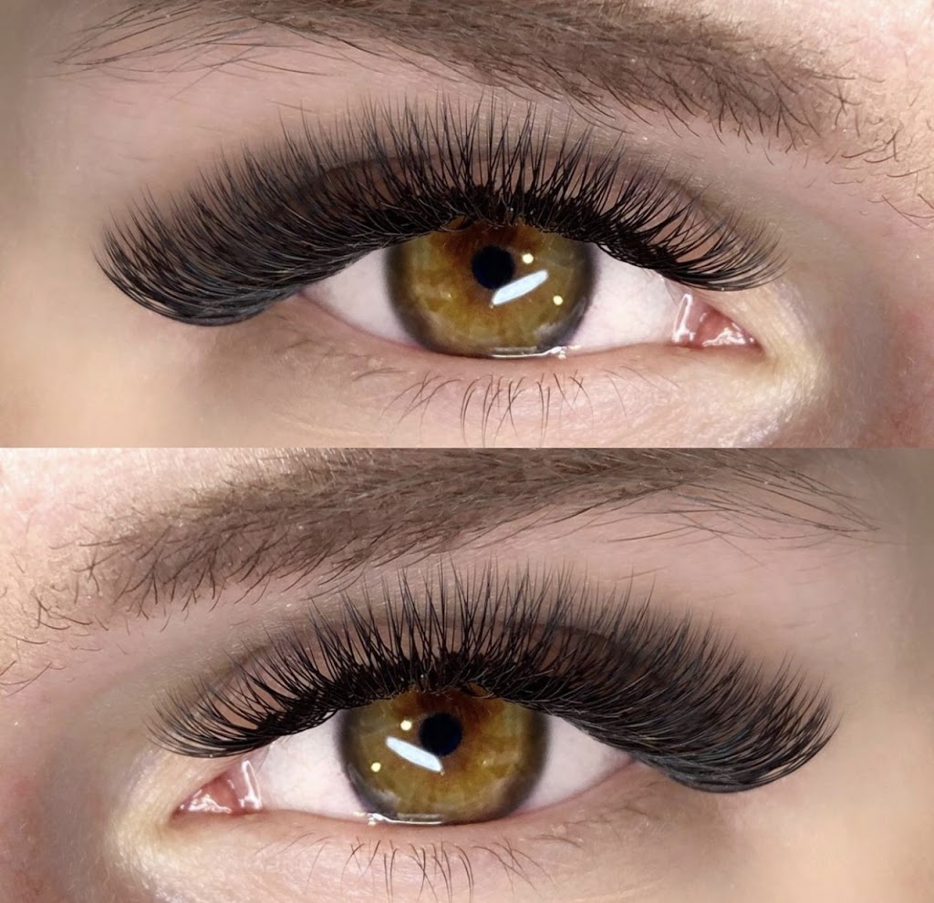 AM eyelashes extensions | 3137 Bentley Dr, Mississauga, ON L5M 6V8, Canada | Phone: (437) 991-1990
