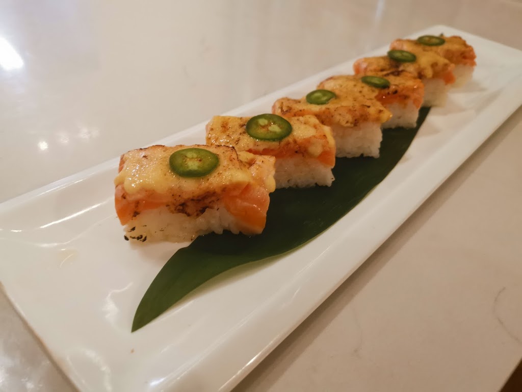 Kiri Sushi | 3080 Dundas St W, Toronto, ON M6P 1Z8, Canada | Phone: (416) 766-7888