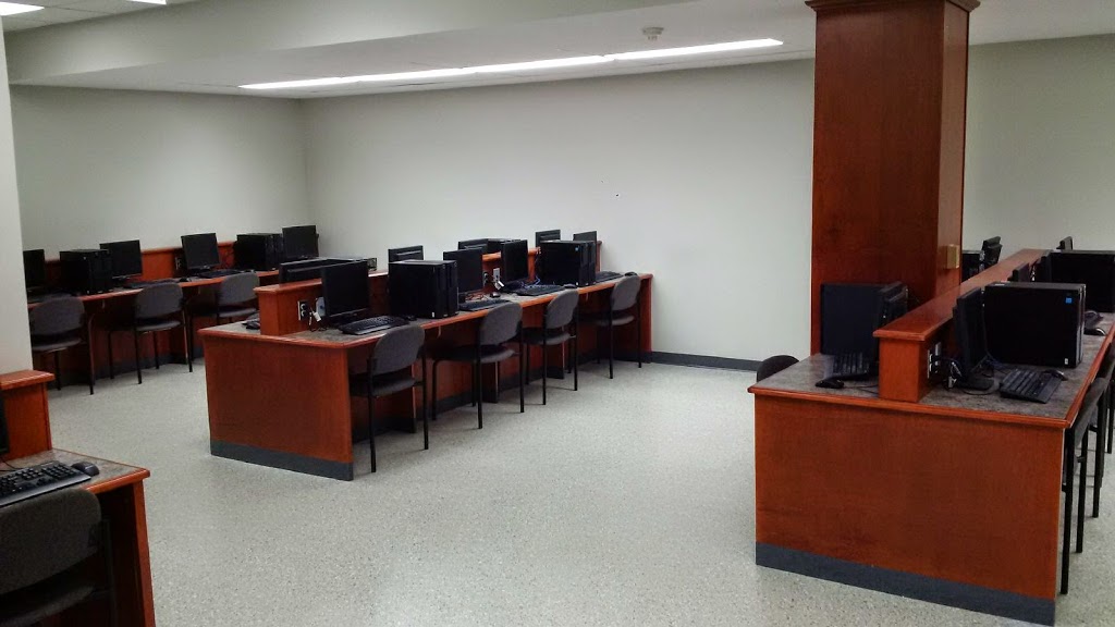 G.L. Roberts Collegiate and Vocational Institute | 399 Chaleur Ave, Oshawa, ON L1J 1G5, Canada | Phone: (905) 728-7594
