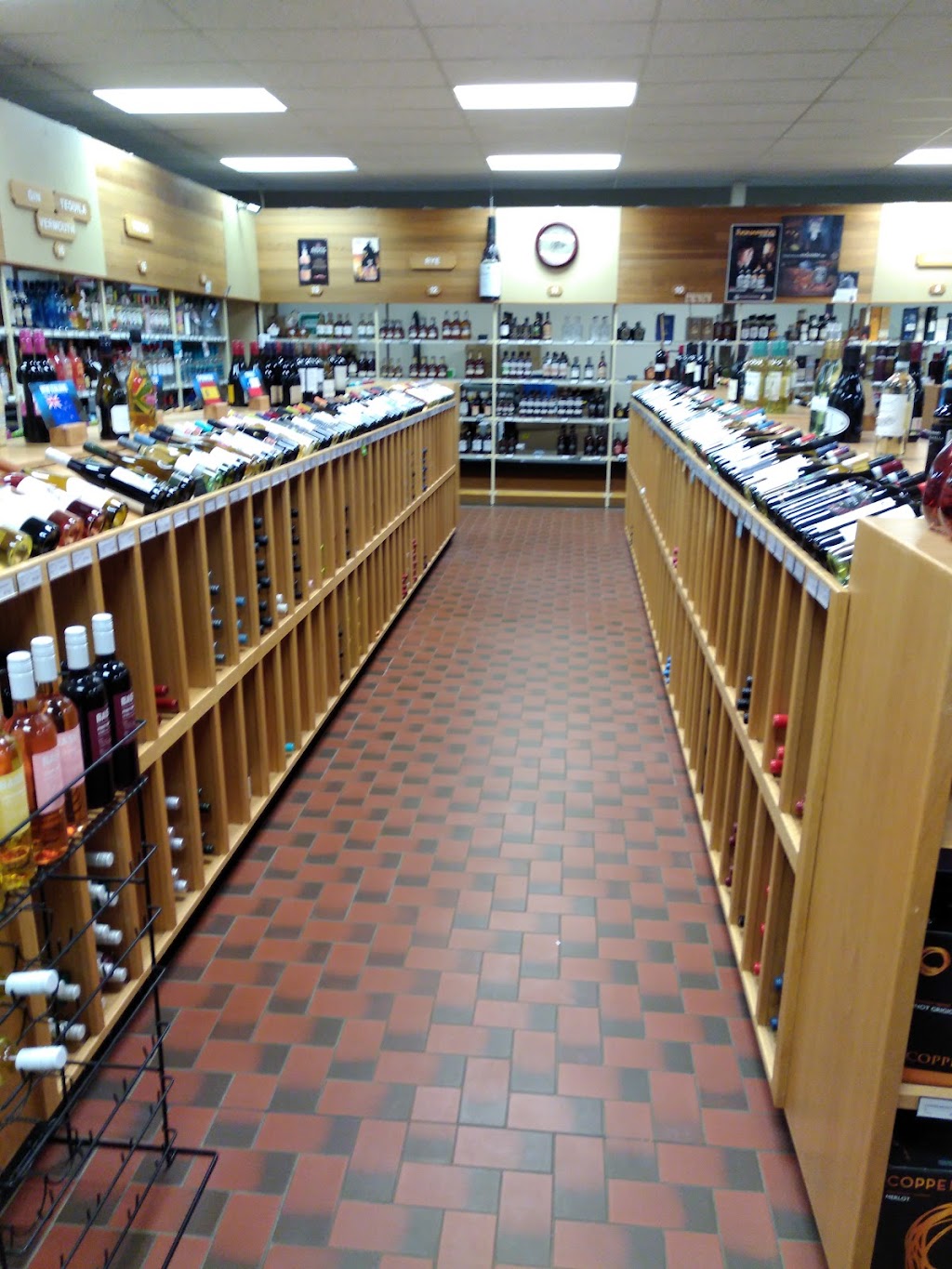 Taber Cold Beer & Liquor Store | 5335 47 Ave, Taber, AB T1G 1R4, Canada | Phone: (403) 223-2241