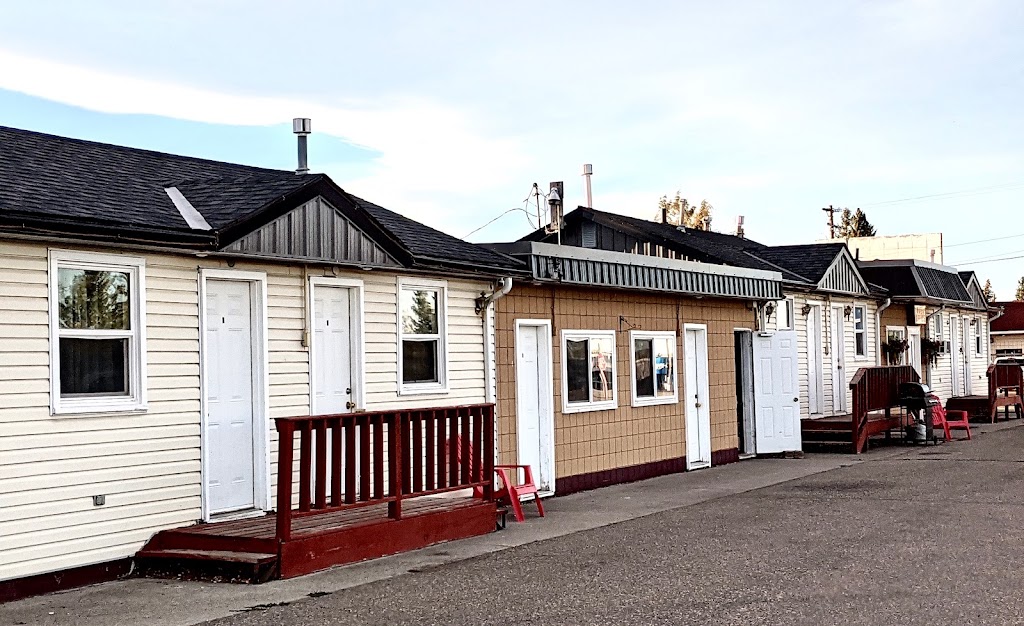 West Castle Motel | 1042 Waterton Ave, Pincher Creek, AB T0K 1W0, Canada | Phone: (403) 627-2880