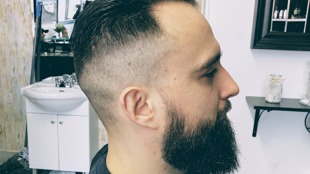 Coiffure pour hommes Elbakkari Abdessamad | 5008 Rue Dudemaine, Montréal, QC H4J 1N6, Canada | Phone: (514) 332-8917