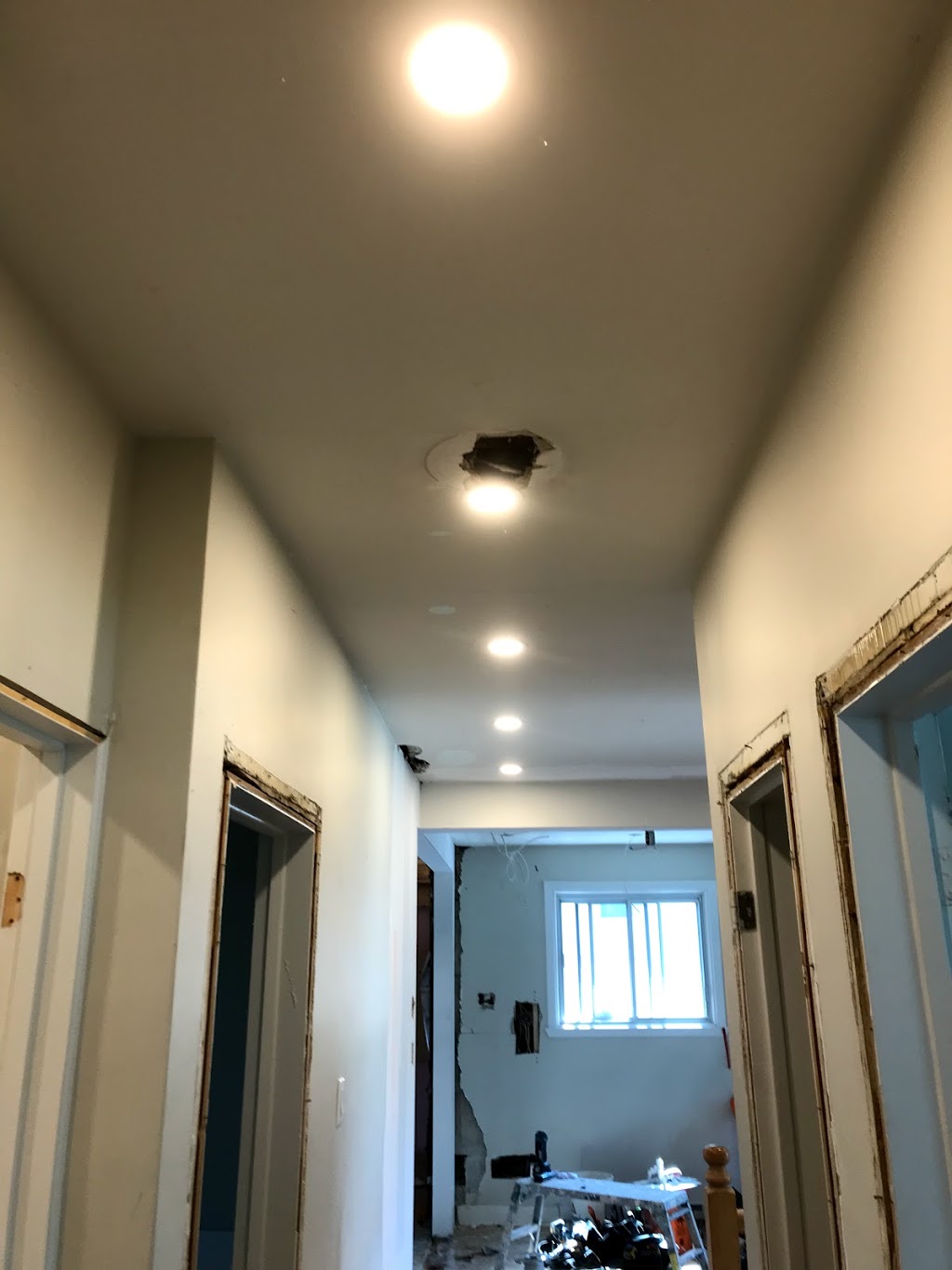 Electric Alofer | 3 Rue Elmview, Dollard-des-Ormeaux, QC H9A 2M8, Canada | Phone: (514) 777-8850