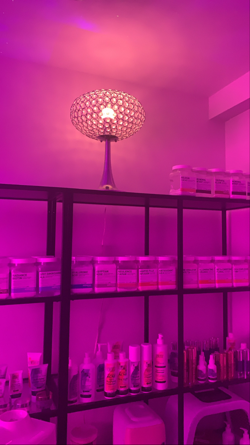 Clinique Skin by Eryka | 9 Avenue de la Baie-de-la, Av. de la Baie de Valois suite 3, Pointe-Claire, QC H9S 5H2, Canada | Phone: (514) 577-0605