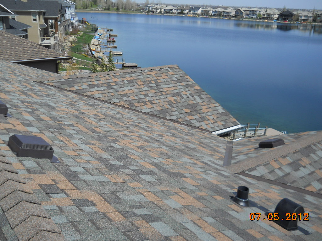 Foothills Roofing Ltd | 579 Parkridge Dr SE, Calgary, AB T2J 5C5, Canada | Phone: (403) 669-6095