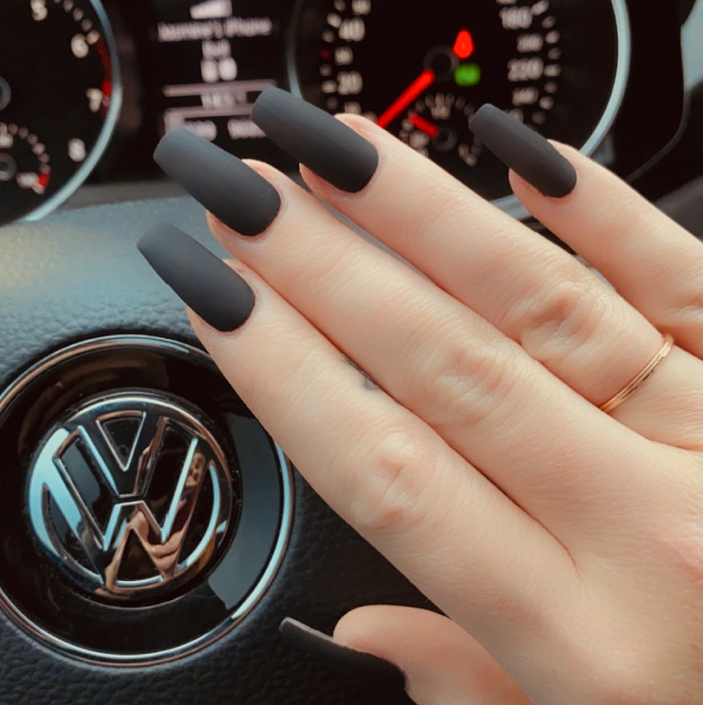 lavish Nail & Spa East Hills | 95 E Hills Blvd SE #20, Calgary, AB T2A 7X4, Canada | Phone: (403) 248-4413