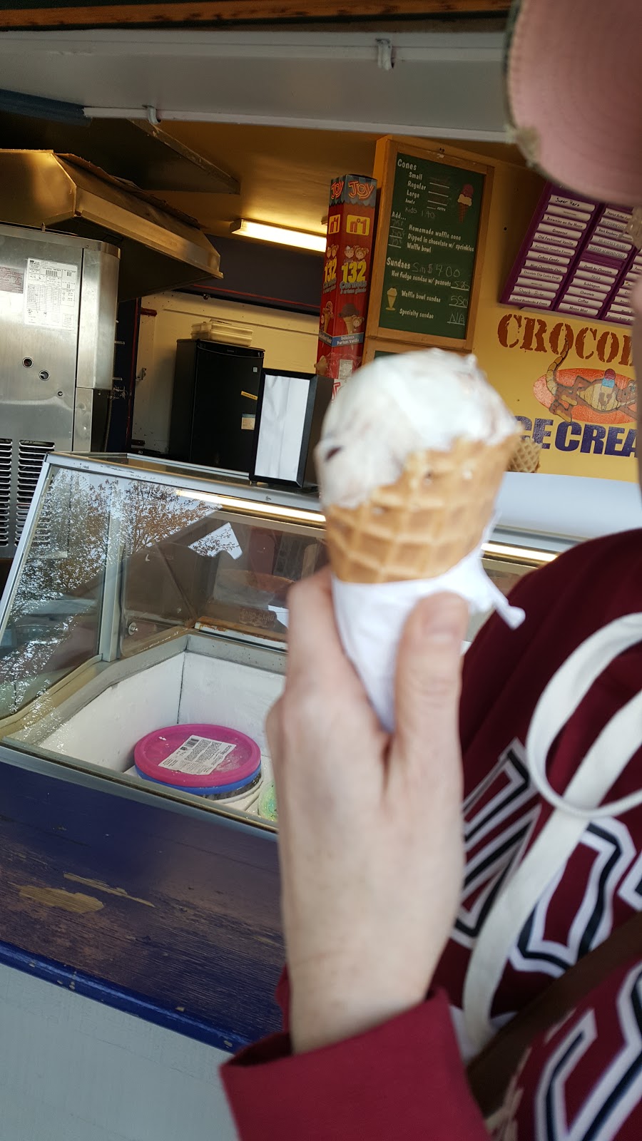 Crocodile Ice Cream | 10 Cumberland Dr, Dartmouth, NS B2V 2C7, Canada | Phone: (902) 817-0466