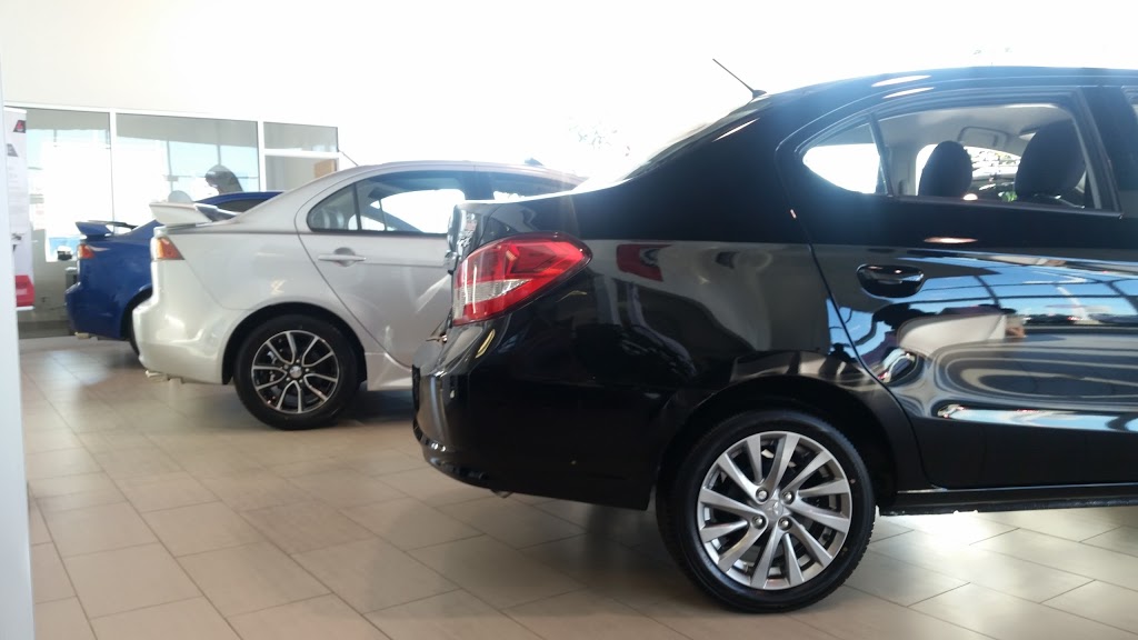 St-Eustache Mitsubishi | 292 Rue Dubois, Saint-Eustache, QC J7P 4W9, Canada | Phone: (450) 735-8000