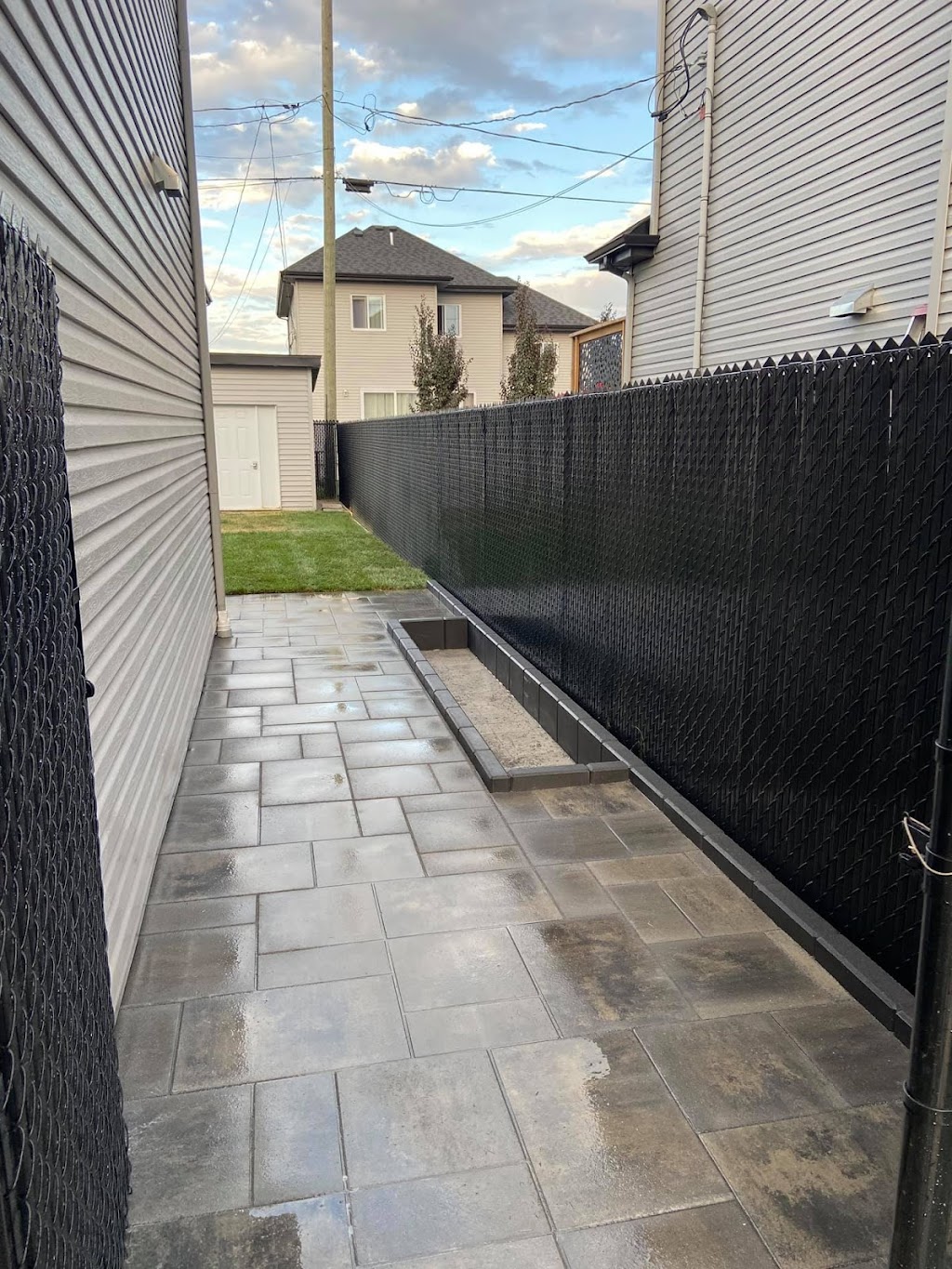 PAVÉ DU NORD ( PAVÉ-UNI ) | 103 Chem. des Pins, Sainte-Anne-des-Lacs, QC J0R 1B0, Canada | Phone: (450) 858-2849