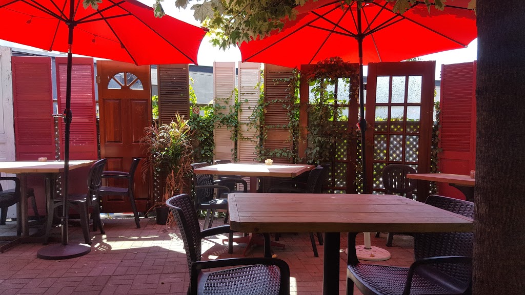 Berry Hill Food Company | 82 King St W, Oshawa, ON L1H 1A6, Canada | Phone: (905) 240-9055