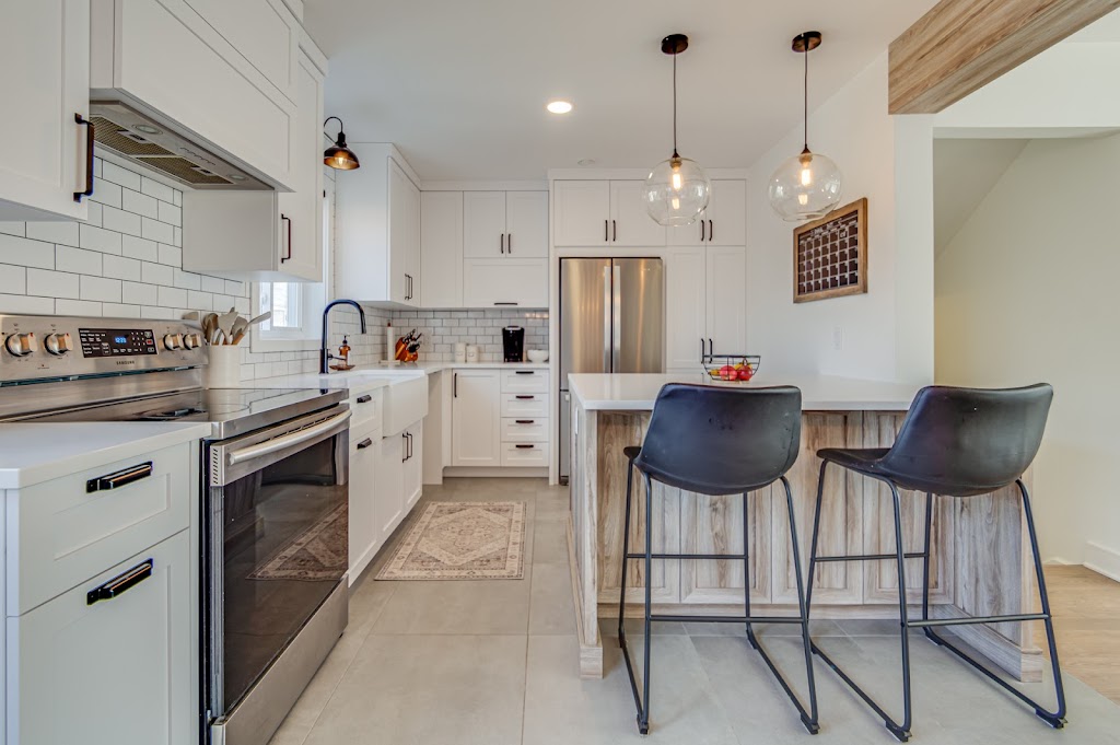 Ébénisterie Debonville | 5650 Bd Hébert, Salaberry-de-Valleyfield, QC J6S 6G7, Canada | Phone: (450) 371-8409