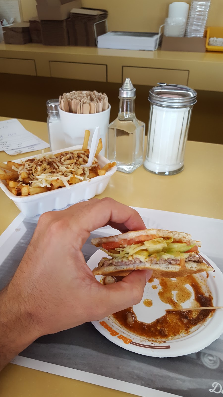 Dic Anns | 10910 Boulevard Pie-IX, Montréal-Nord, QC H1H 4B3, Canada | Phone: (514) 322-2276