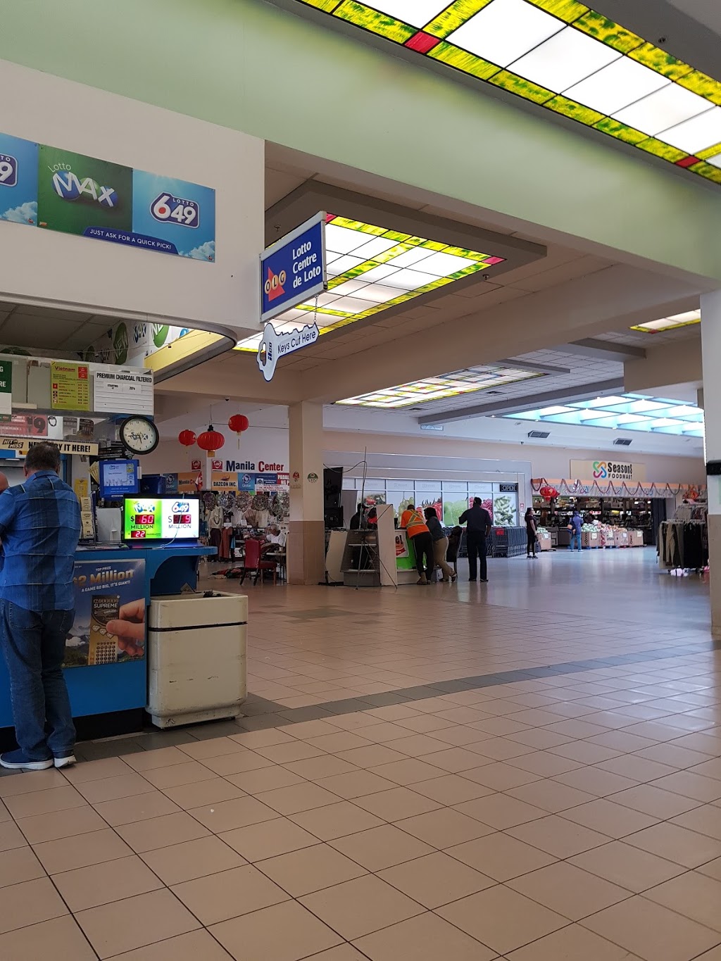 Kennedy Square Mall | 50 Kennedy Rd S, Brampton, ON L6W 3E7, Canada | Phone: (289) 632-1166