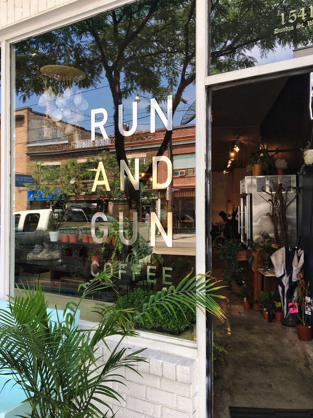 R & G Coffee | 1541 Dundas St W, Toronto, ON M6K 1T6, Canada