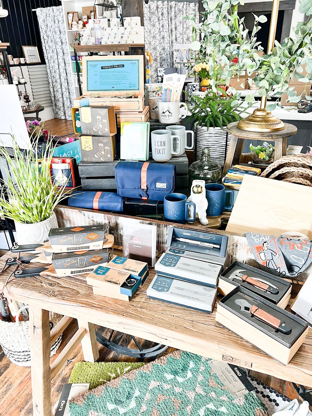 The Gilded Haus Gift Boutique | Box 477, 12327 20 Ave, Blairmore, AB T0K 0M0, Canada | Phone: (403) 753-0826