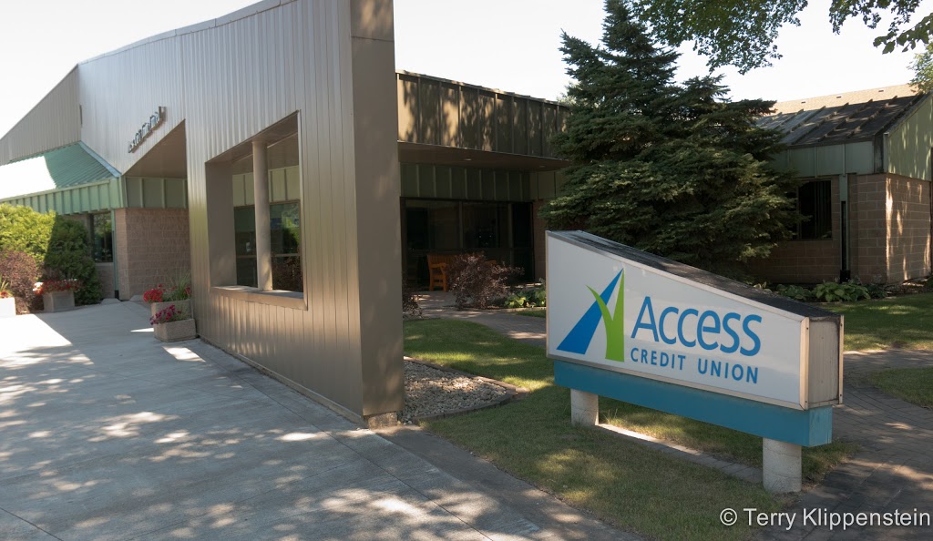 Access Credit Union | 129 3 Ave NE, Altona, MB R0G 0B1, Canada | Phone: (204) 324-6437