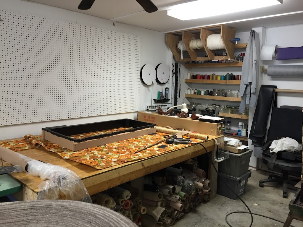Gilbert Artisan Rembourrage | 308 Rue Aubry, Très-Saint-Rédempteur, QC J0P 1P1, Canada | Phone: (514) 569-3732