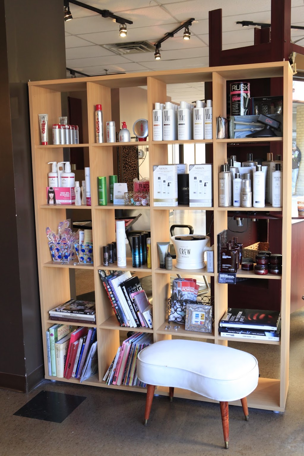 N U Hair and Make Up Studio | 99 Friars Way, London, ON N6G 2B1, Canada | Phone: (519) 432-5888